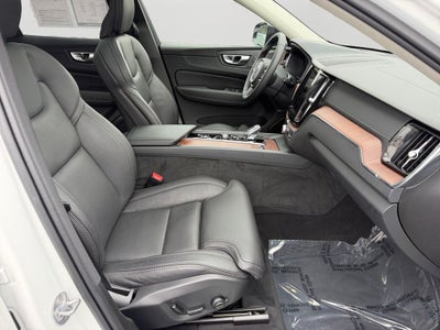 2024 Volvo XC60 Recharge Plug-In Hybrid Ultimate Volvo Certified