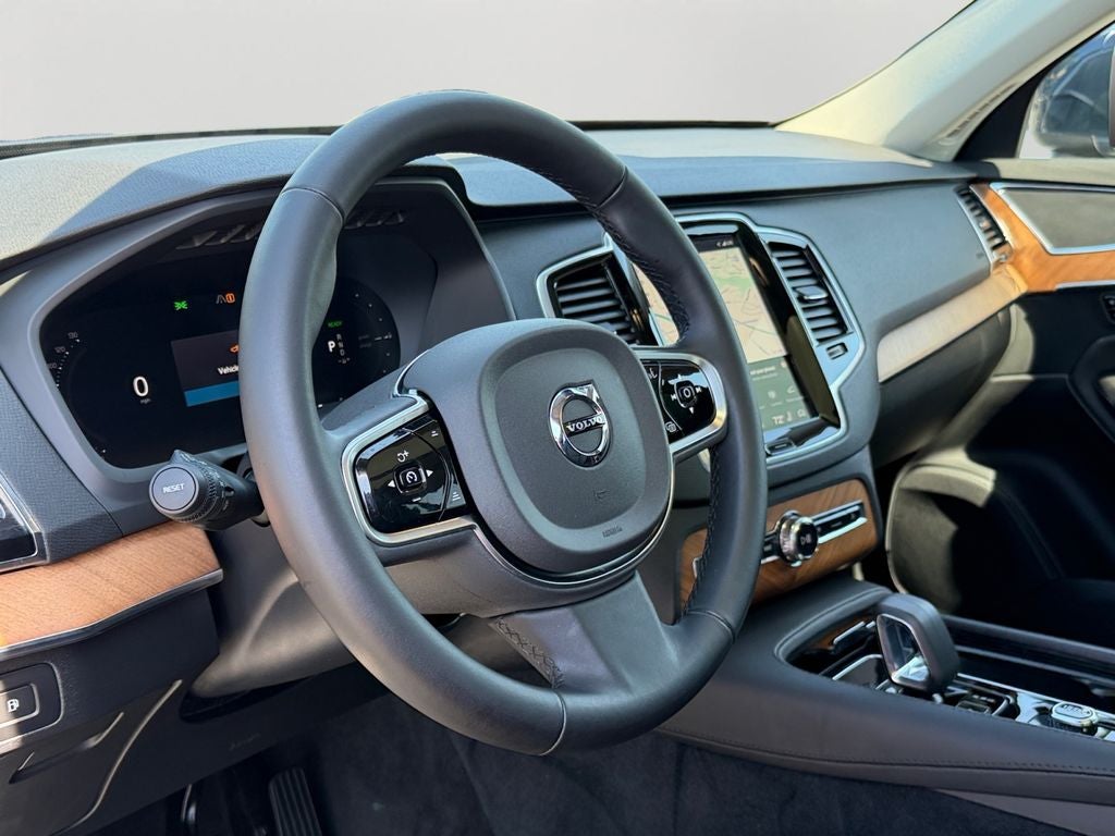 2025 Volvo XC90 Plug-In Hybrid T8 Plus 6 Passenger