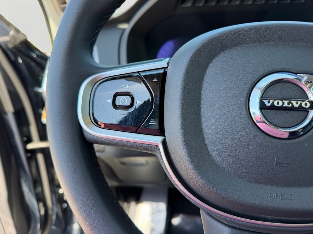 2025 Volvo XC90 Plug-In Hybrid T8 Plus 6 Passenger