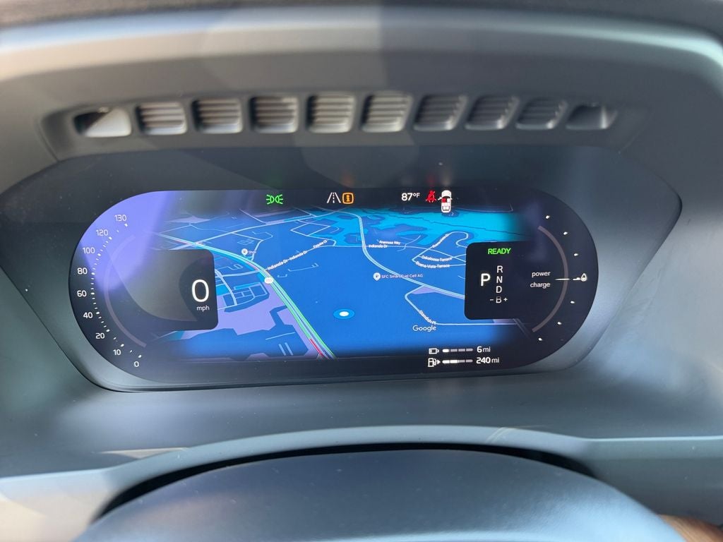2025 Volvo XC90 Plug-In Hybrid T8 Plus 6 Passenger