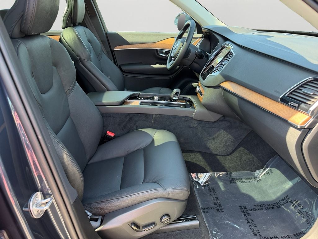 2025 Volvo XC90 Plug-In Hybrid T8 Plus 6 Passenger