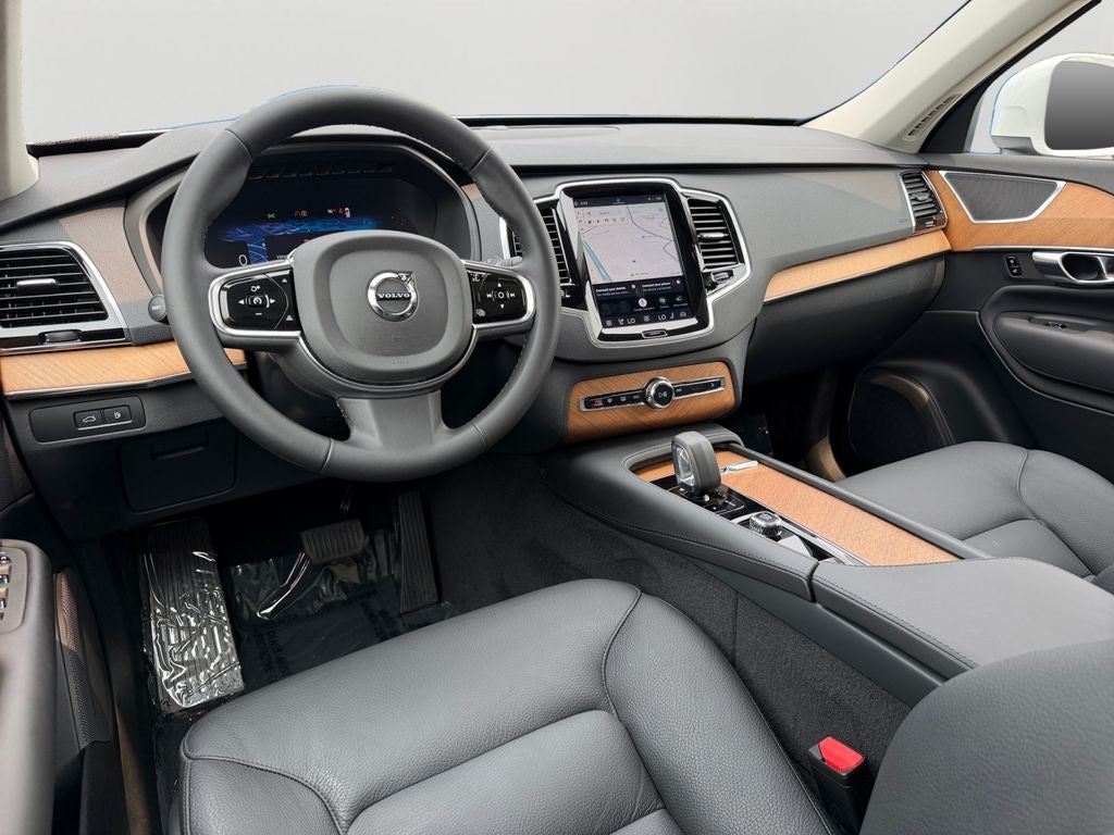 2024 Volvo XC90 Recharge Plug-In Hybrid T8 Plus 6 Passenger **Volvo Certified**
