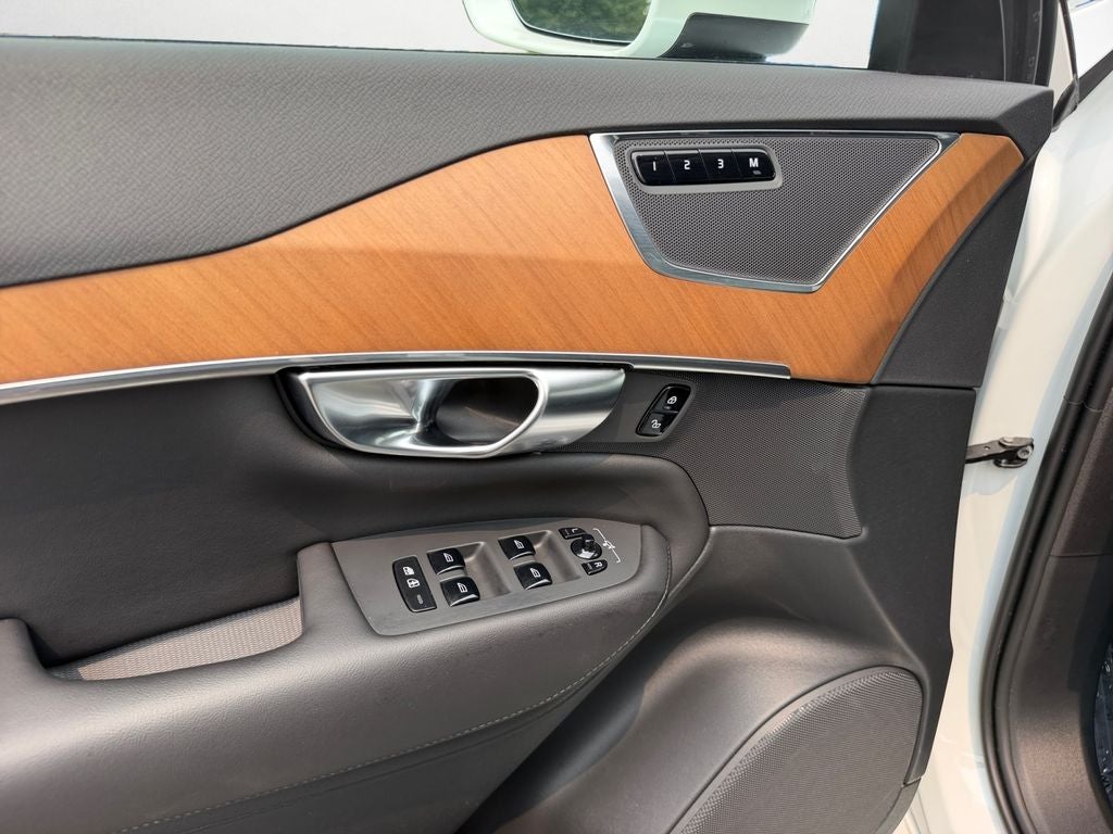 2024 Volvo XC90 Recharge Plug-In Hybrid T8 Plus 6 Passenger **Volvo Certified**