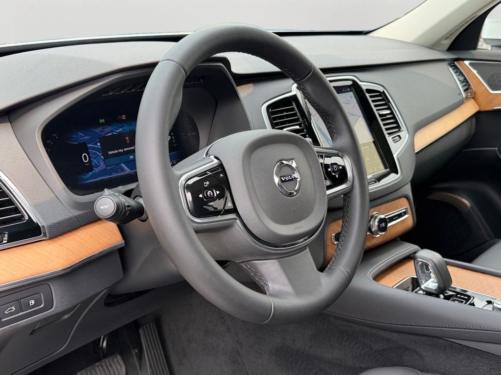 2024 Volvo XC90 Recharge Plug-In Hybrid T8 Plus 6 Passenger **Volvo Certified**