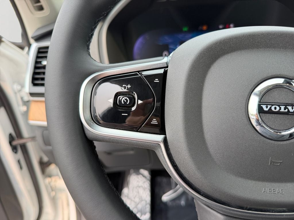 2024 Volvo XC90 Recharge Plug-In Hybrid T8 Plus 6 Passenger **Volvo Certified**