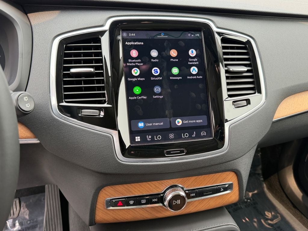 2024 Volvo XC90 Recharge Plug-In Hybrid T8 Plus 6 Passenger **Volvo Certified**