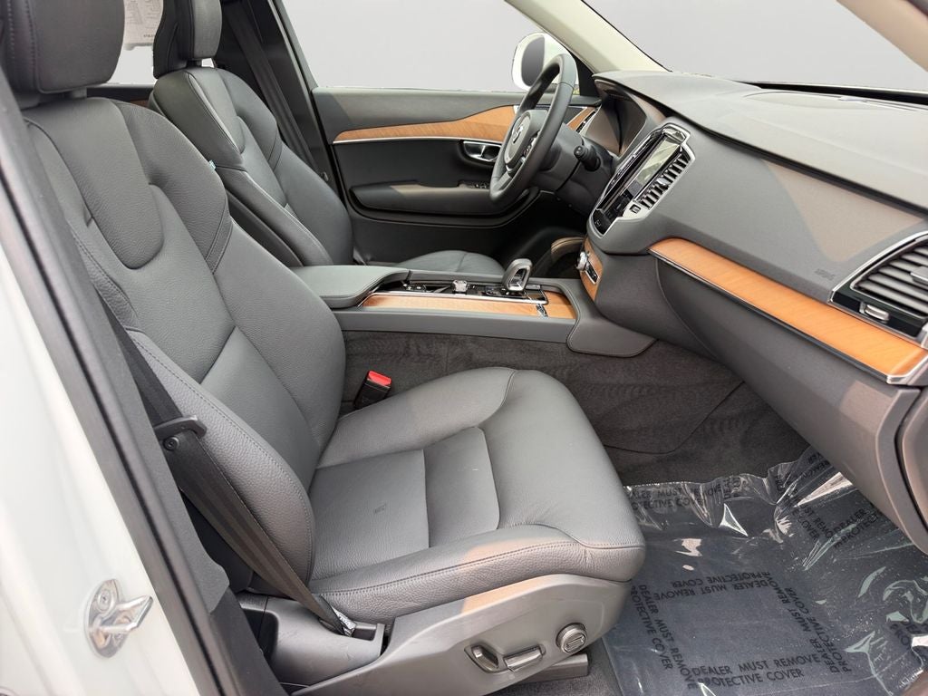 2024 Volvo XC90 Recharge Plug-In Hybrid T8 Plus 6 Passenger **Volvo Certified**