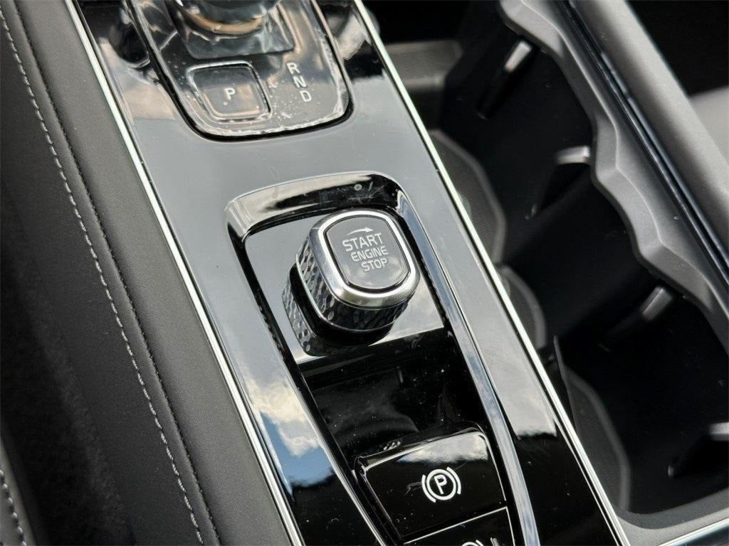 2025 Volvo XC90 Plug-In Hybrid T8 Plus 7 Passenger 2025.5