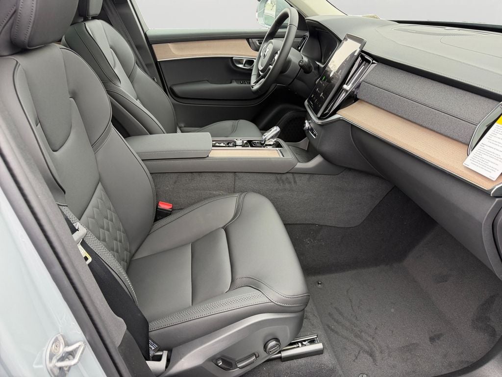 2026 Volvo XC90 Plug-In Hybrid T8 Plus 7 Passenger