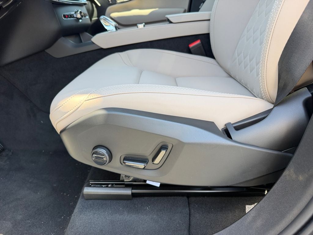 2026 Volvo XC90 Plug-In Hybrid T8 Plus 7 Passenger