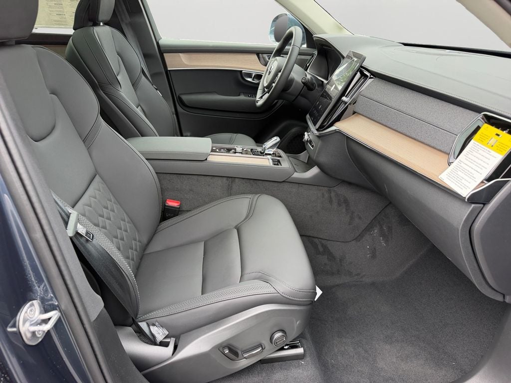 2026 Volvo XC90 Plug-In Hybrid T8 Plus 7 Passenger