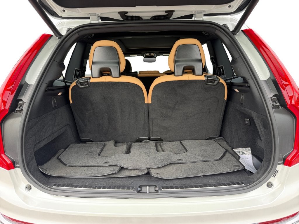 2025 Volvo XC90 Plug-In Hybrid T8 Ultra 7 Passenger