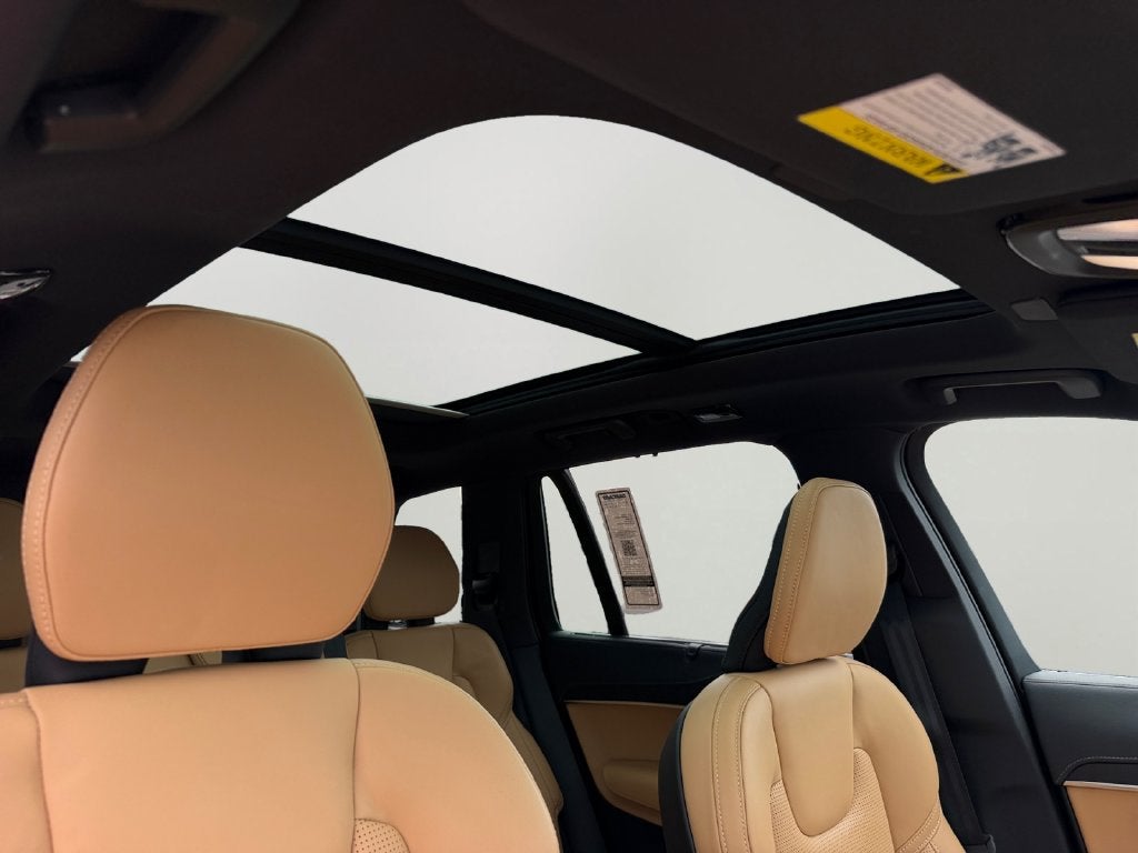 2025 Volvo XC90 Plug-In Hybrid T8 Ultra 7 Passenger
