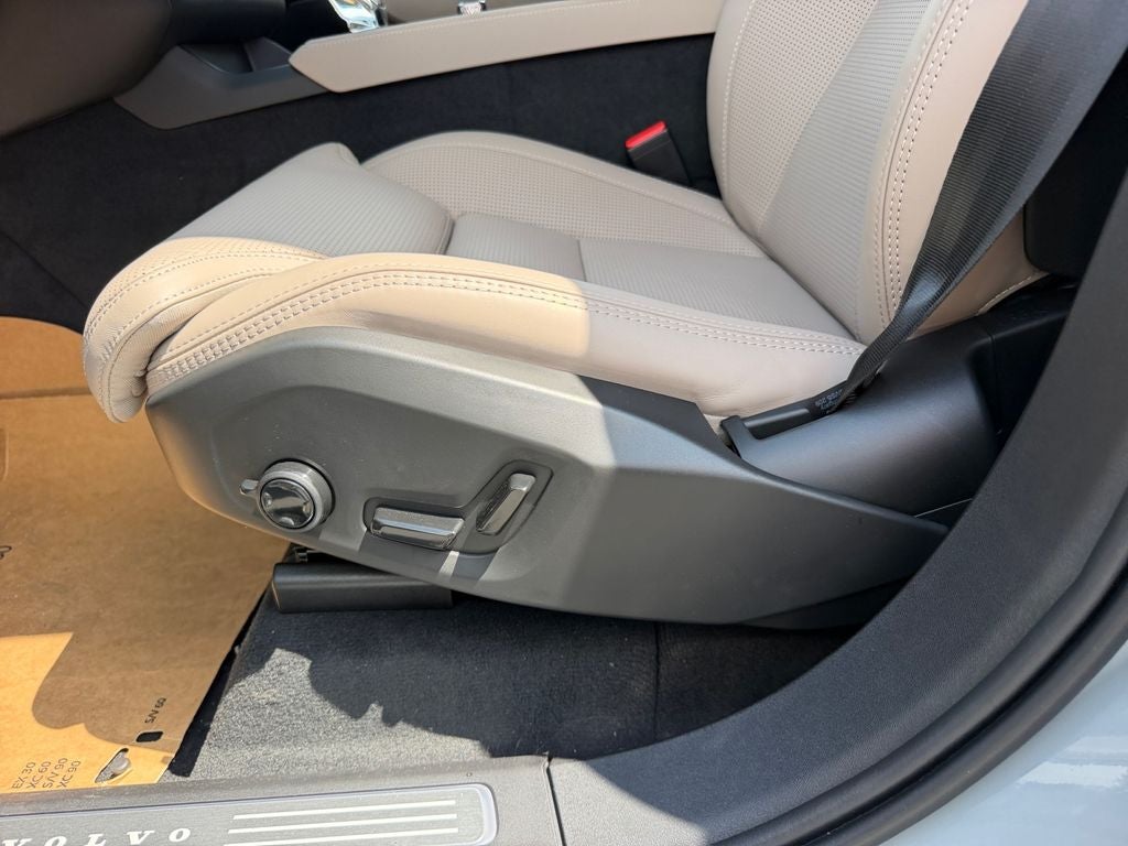 2026 Volvo XC90 Plug-In Hybrid T8 Ultra