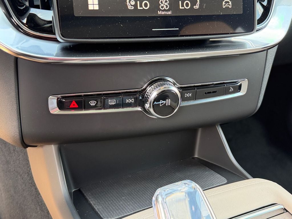 2026 Volvo XC90 Plug-In Hybrid T8 Ultra