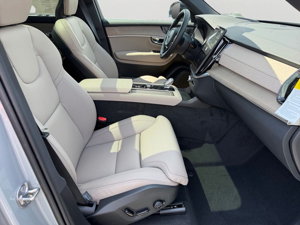 2026 Volvo XC90 Plug-In Hybrid T8 Ultra