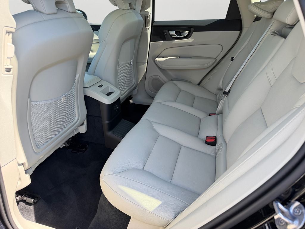 2025 Volvo XC60 Plug-In Hybrid T8 Plus