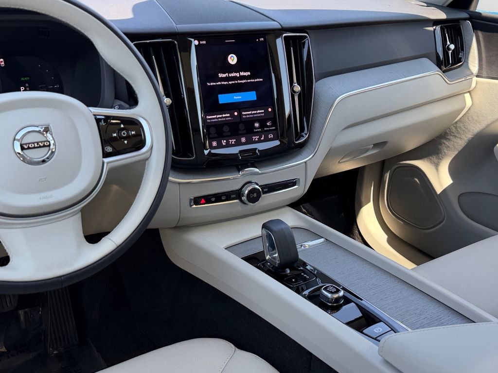 2025 Volvo XC60 Plug-In Hybrid T8 Plus