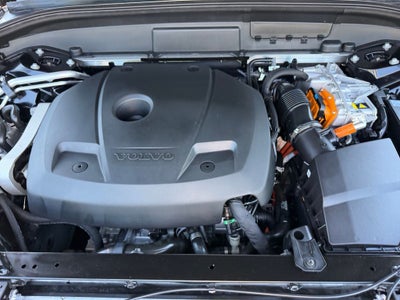 2025 Volvo XC60 Plug-In Hybrid T8 Plus