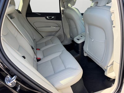 2025 Volvo XC60 Plug-In Hybrid T8 Plus
