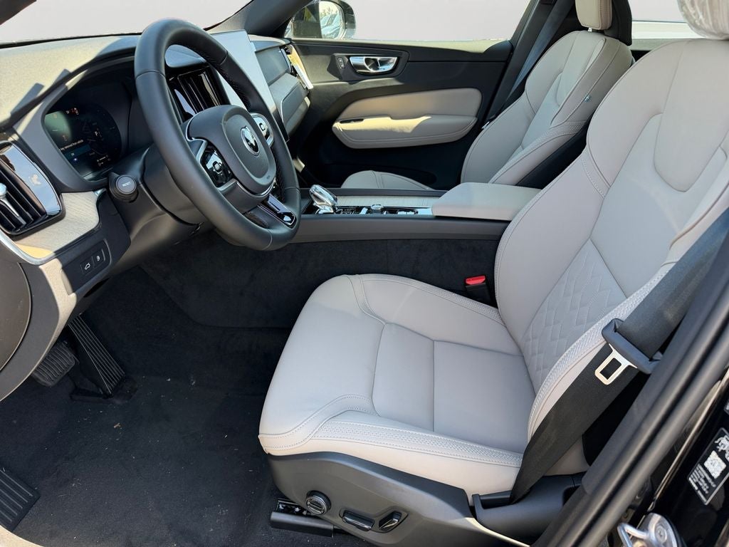 2026 Volvo XC60 Plug-In Hybrid T8 Plus