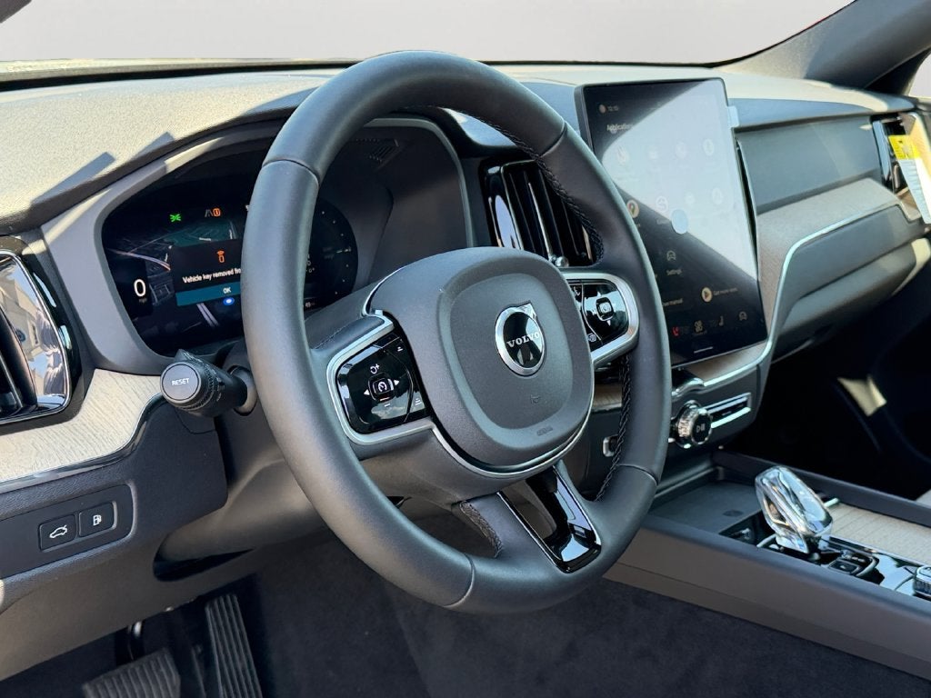 2026 Volvo XC60 Plug-In Hybrid T8 Plus