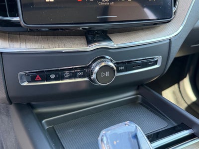 2026 Volvo XC60 Plug-In Hybrid T8 Plus