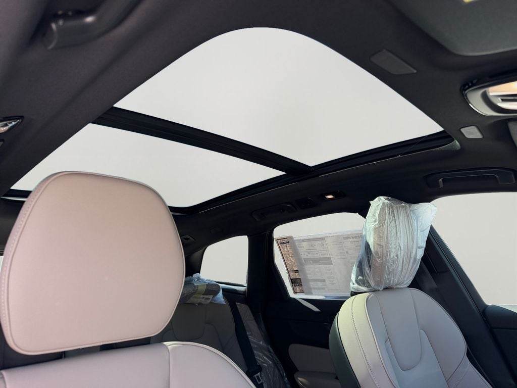 2026 Volvo XC60 Plug-In Hybrid T8 Plus