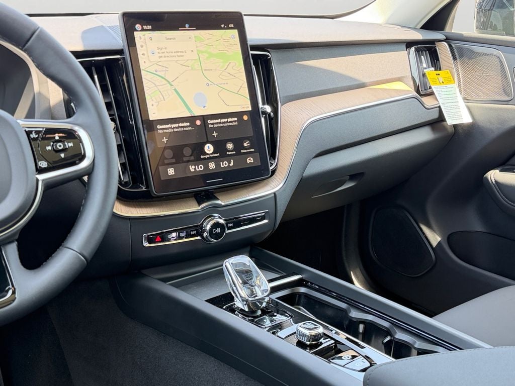 2026 Volvo XC60 Plug-In Hybrid T8 Plus