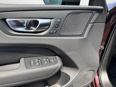 2026 Volvo XC60 Plug-In Hybrid T8 Plus