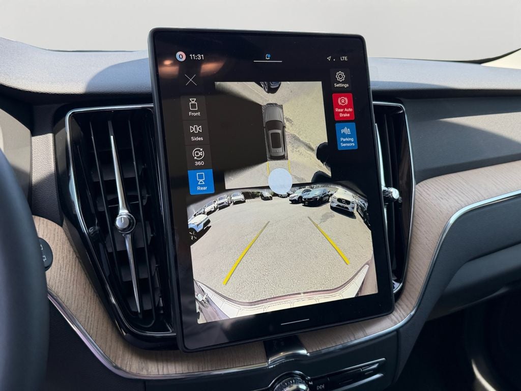 2026 Volvo XC60 Plug-In Hybrid T8 Plus