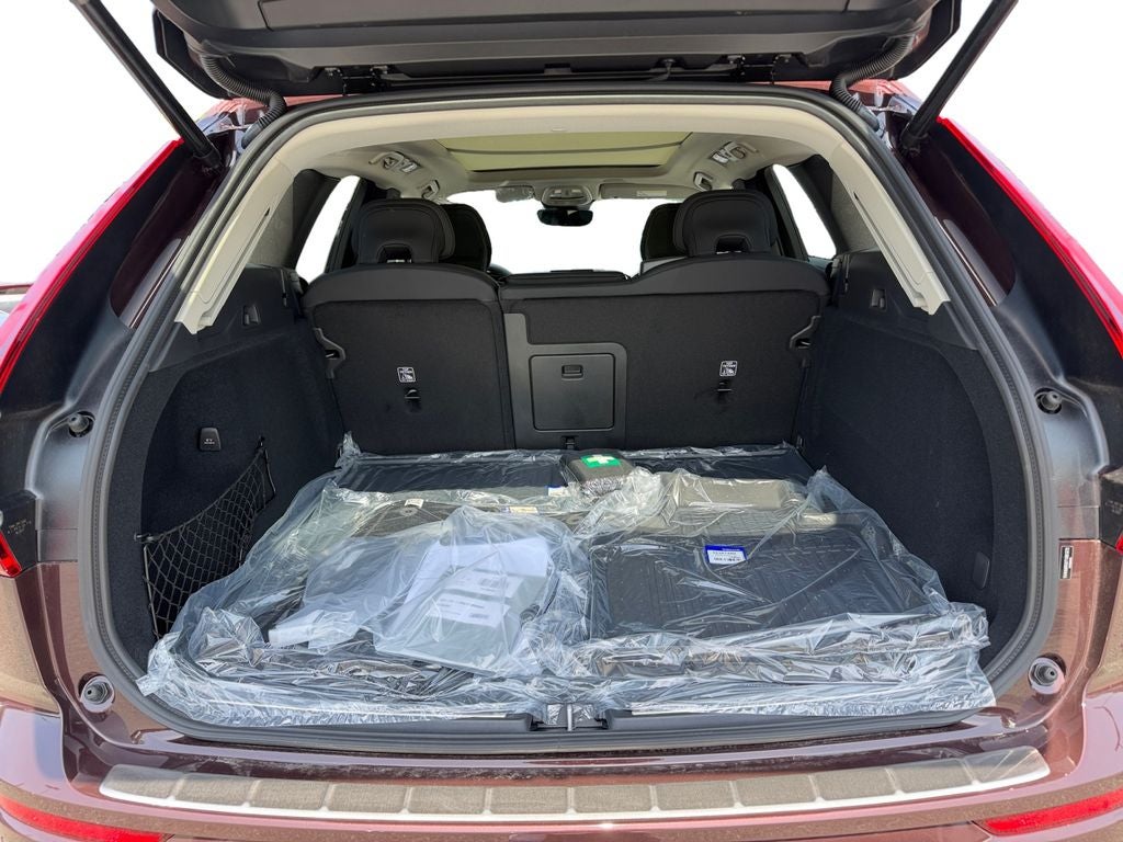 2026 Volvo XC60 Plug-In Hybrid T8 Plus