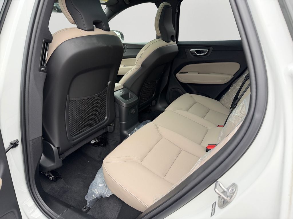 2026 Volvo XC60 Plug-In Hybrid T8 Plus