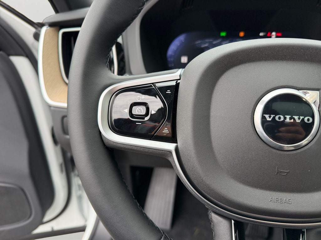 2026 Volvo XC60 Plug-In Hybrid T8 Plus