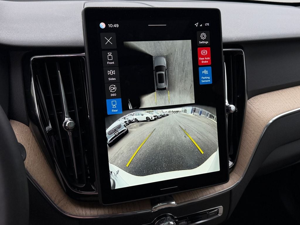 2026 Volvo XC60 Plug-In Hybrid T8 Plus