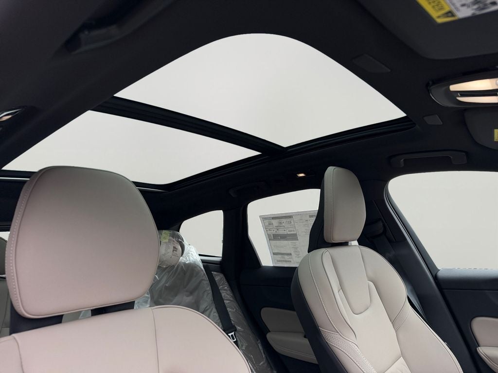 2026 Volvo XC60 Plug-In Hybrid T8 Plus