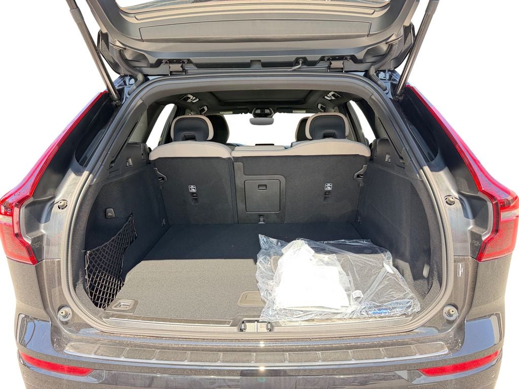 2026 Volvo XC60 Plug-In Hybrid T8 Plus