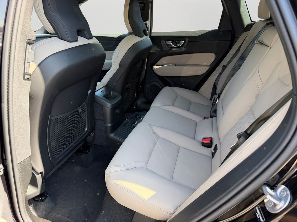 2026 Volvo XC60 Plug-In Hybrid T8 Plus