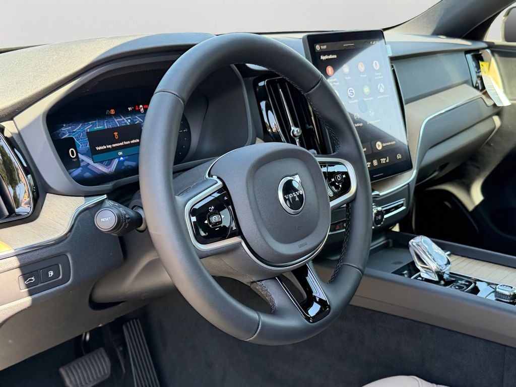 2026 Volvo XC60 Plug-In Hybrid T8 Plus