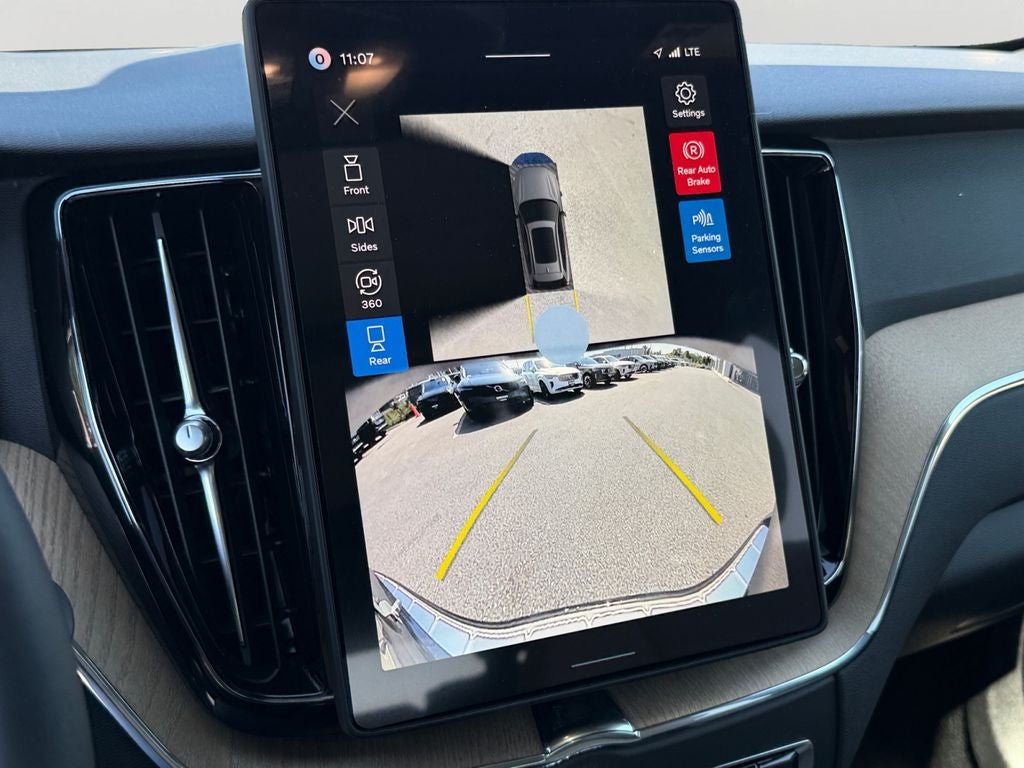 2026 Volvo XC60 Plug-In Hybrid T8 Plus
