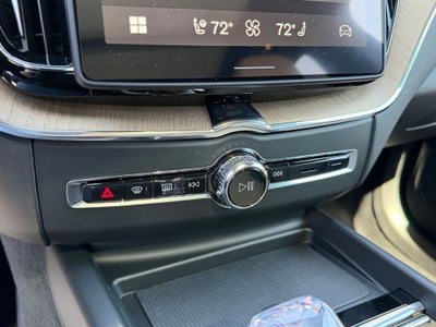 2026 Volvo XC60 Plug-In Hybrid T8 Plus
