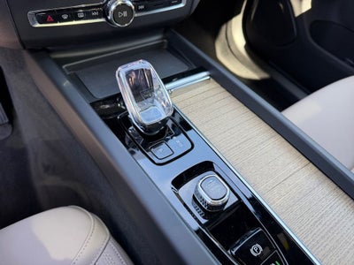 2026 Volvo XC60 Plug-In Hybrid T8 Plus