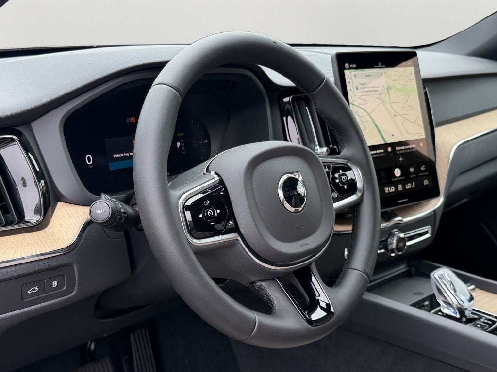 2026 Volvo XC60 Plug-In Hybrid T8 Plus
