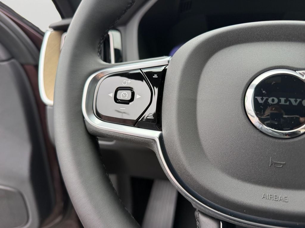 2026 Volvo XC60 Plug-In Hybrid T8 Plus