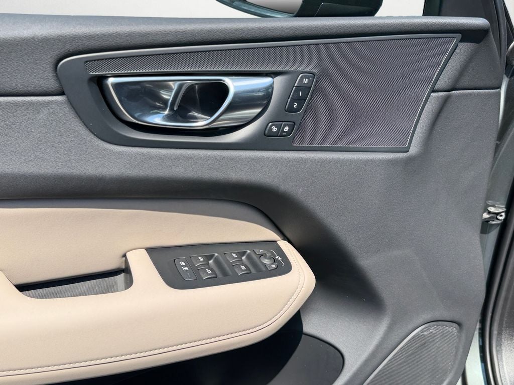 2026 Volvo XC60 Plug-In Hybrid T8 Core