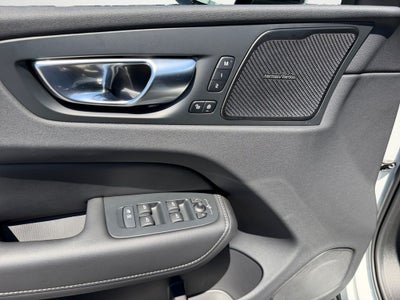 2025 Volvo XC60 Plug-In Hybrid T8 Ultra