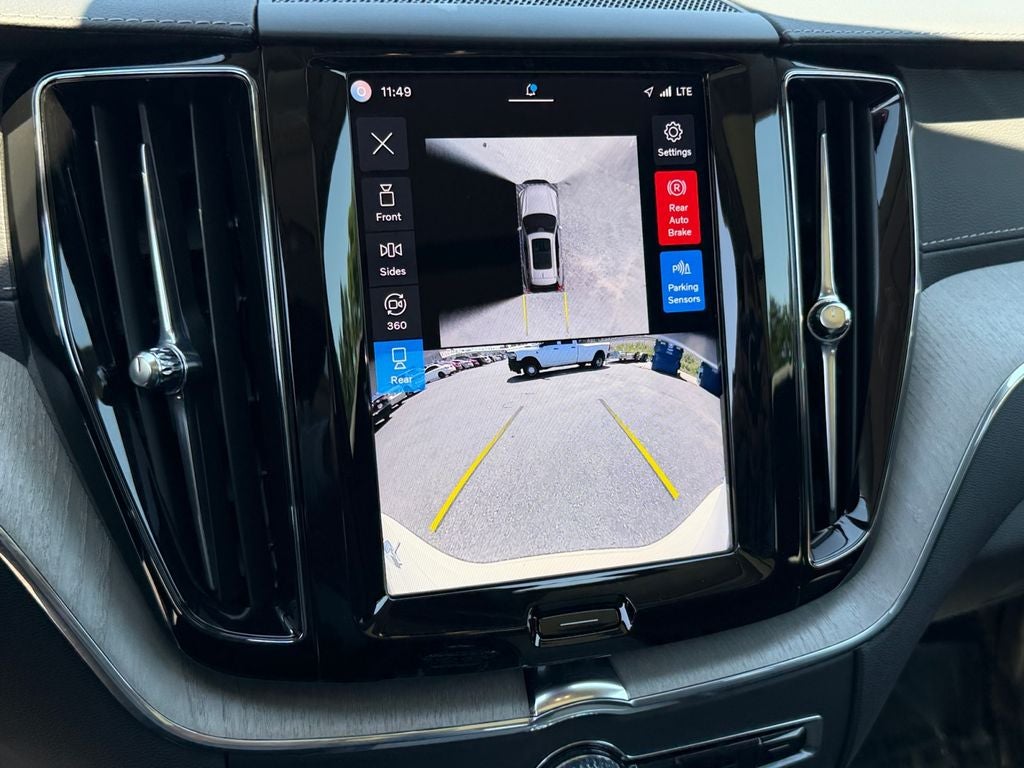 2025 Volvo XC60 Plug-In Hybrid T8 Ultra