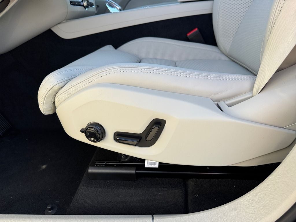 2026 Volvo XC60 Plug-In Hybrid T8 Ultra