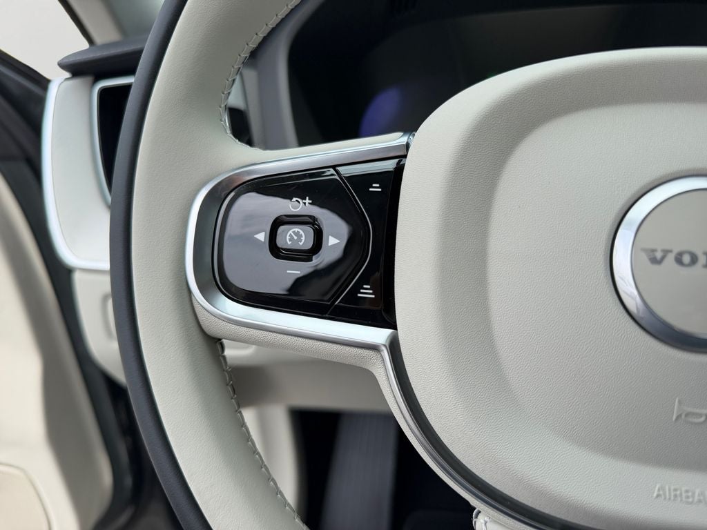 2026 Volvo XC60 Plug-In Hybrid T8 Ultra