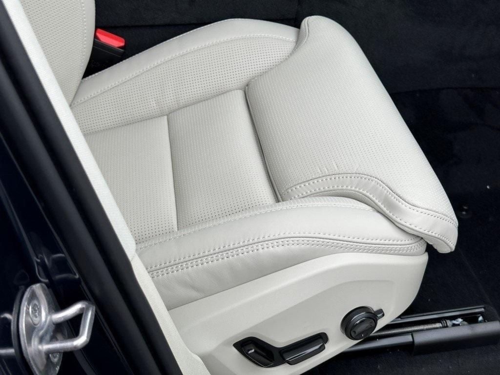 2026 Volvo XC60 Plug-In Hybrid T8 Ultra